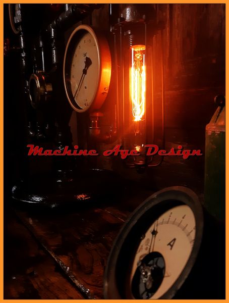 machine age , steampunk , két manométeres nagy lámpa