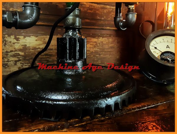 machine age , steampunk , két manométeres nagy lámpa